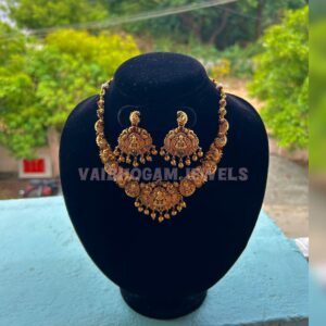 Home necklace vjn1635